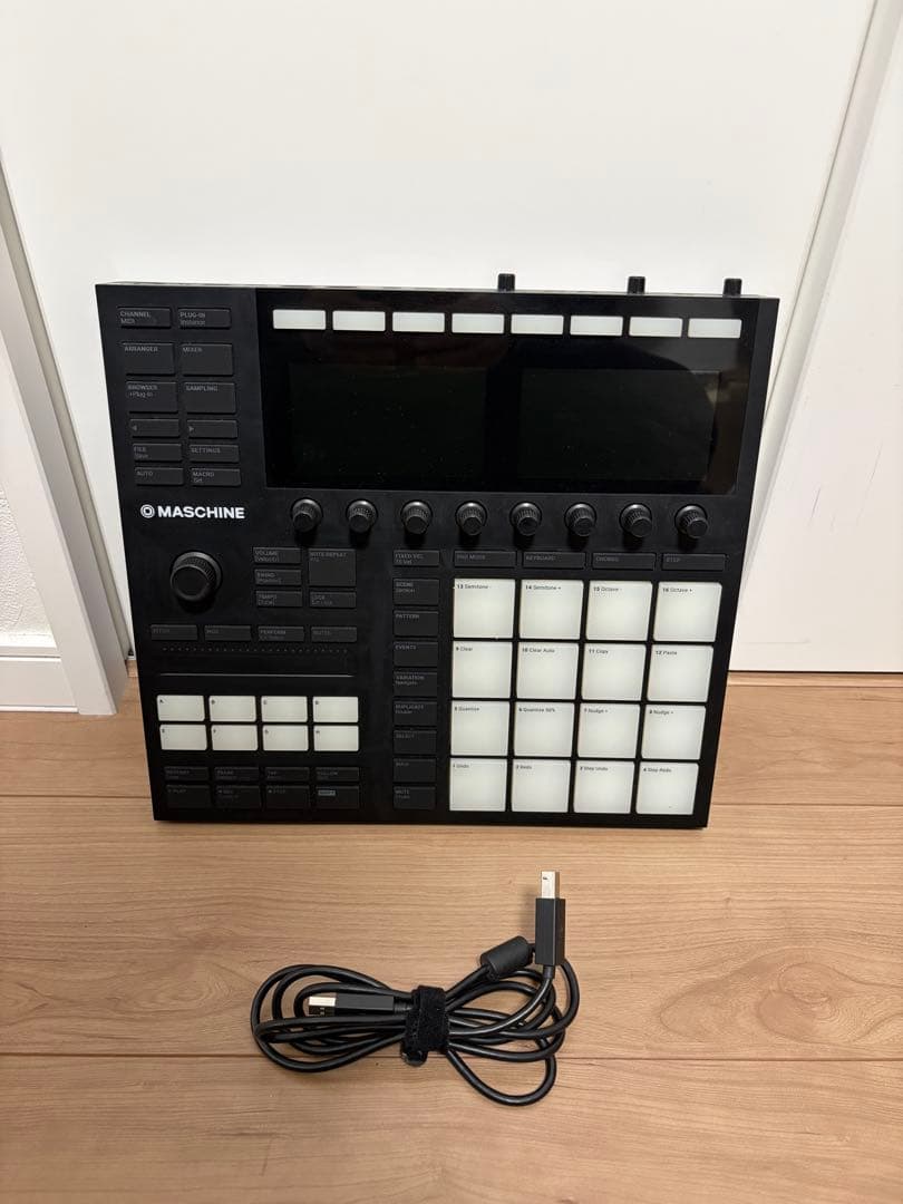 ③Native Instruments MASCHINE Mk3 ライセンス有