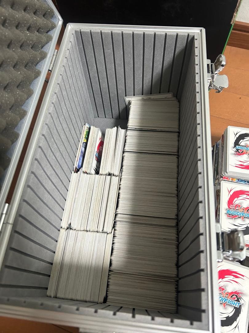 バディファイト引退品1000枚以上 - メルカリ