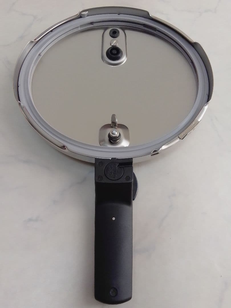 未使用 フィスラー ビタクイックプラス 4.5L 圧力鍋 IH対応 片手 ブルー