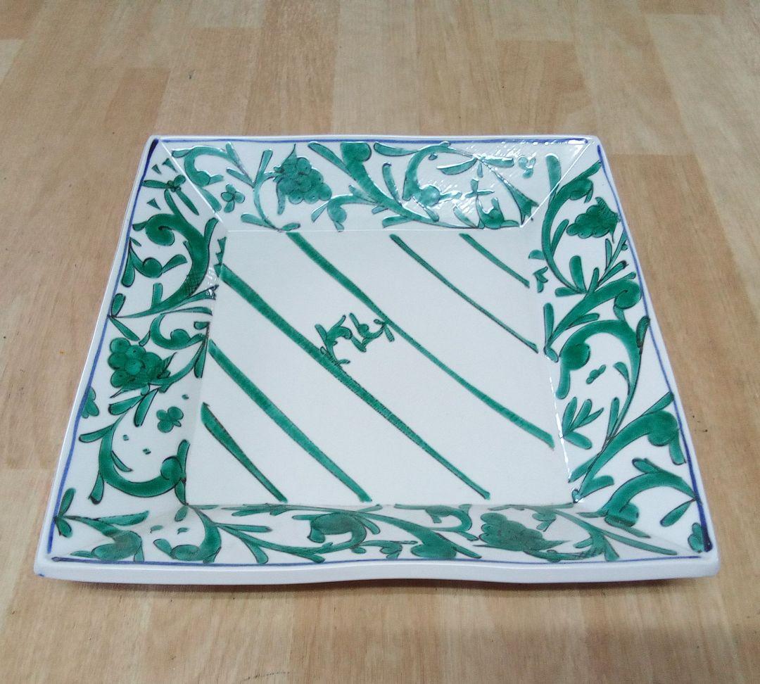 九谷焼　盛皿　中田明守 作「緑唐草」共箱入り