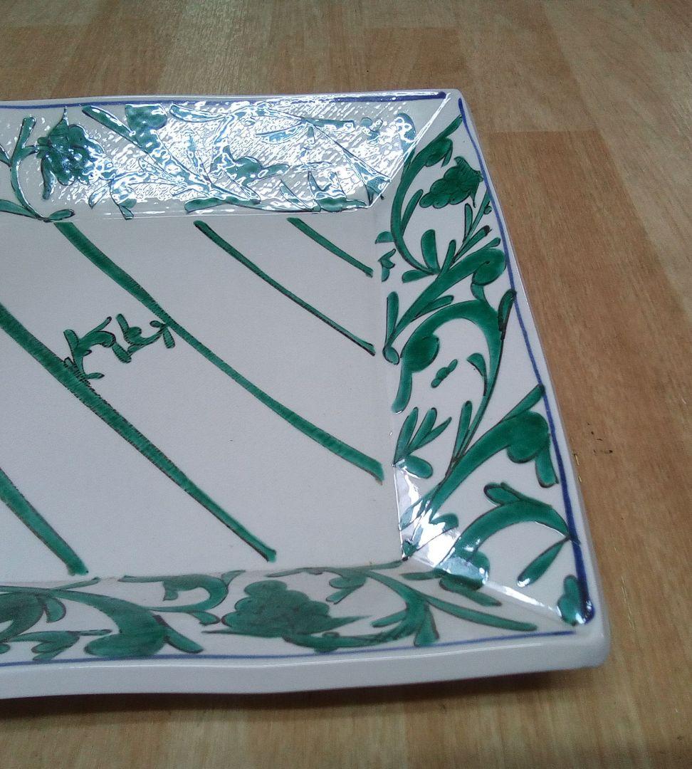 九谷焼　盛皿　中田明守 作「緑唐草」共箱入り