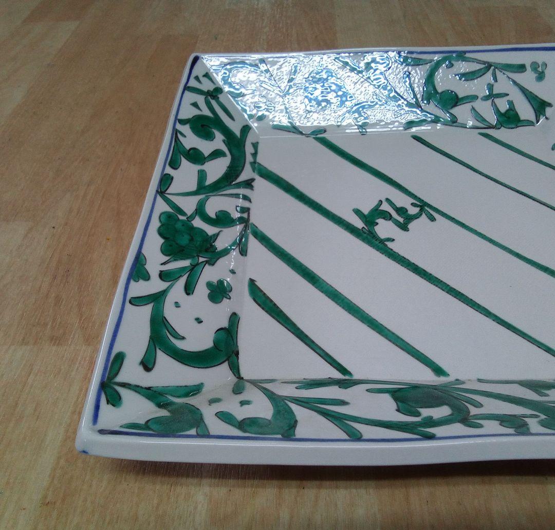 九谷焼　盛皿　中田明守 作「緑唐草」共箱入り