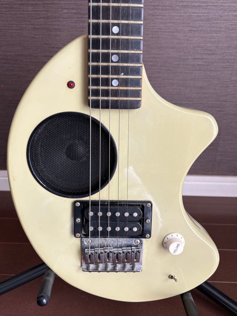 FERNANDES ZO-3エレキギター ケース、ストラップ、専用の弦付き - メルカリ