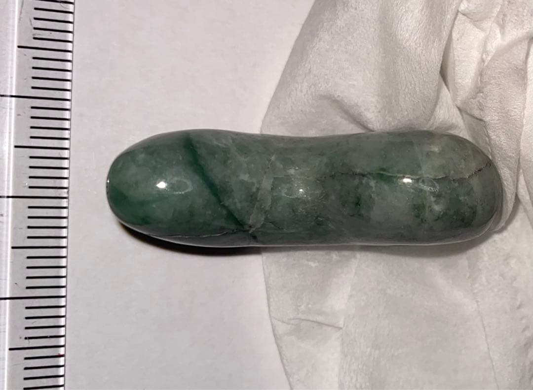 糸魚川翡翠の勾玉