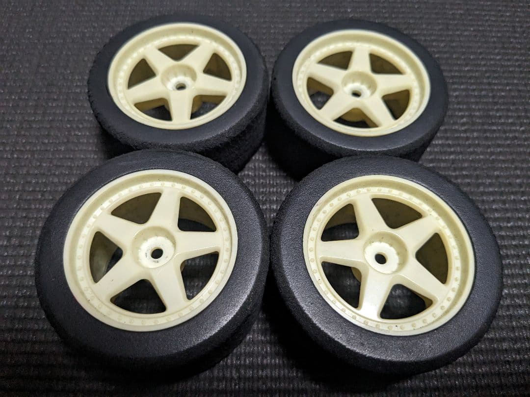 NISMO GT-R LM RCボディ、タイヤ、ホイール 走行歴なし - メルカリ