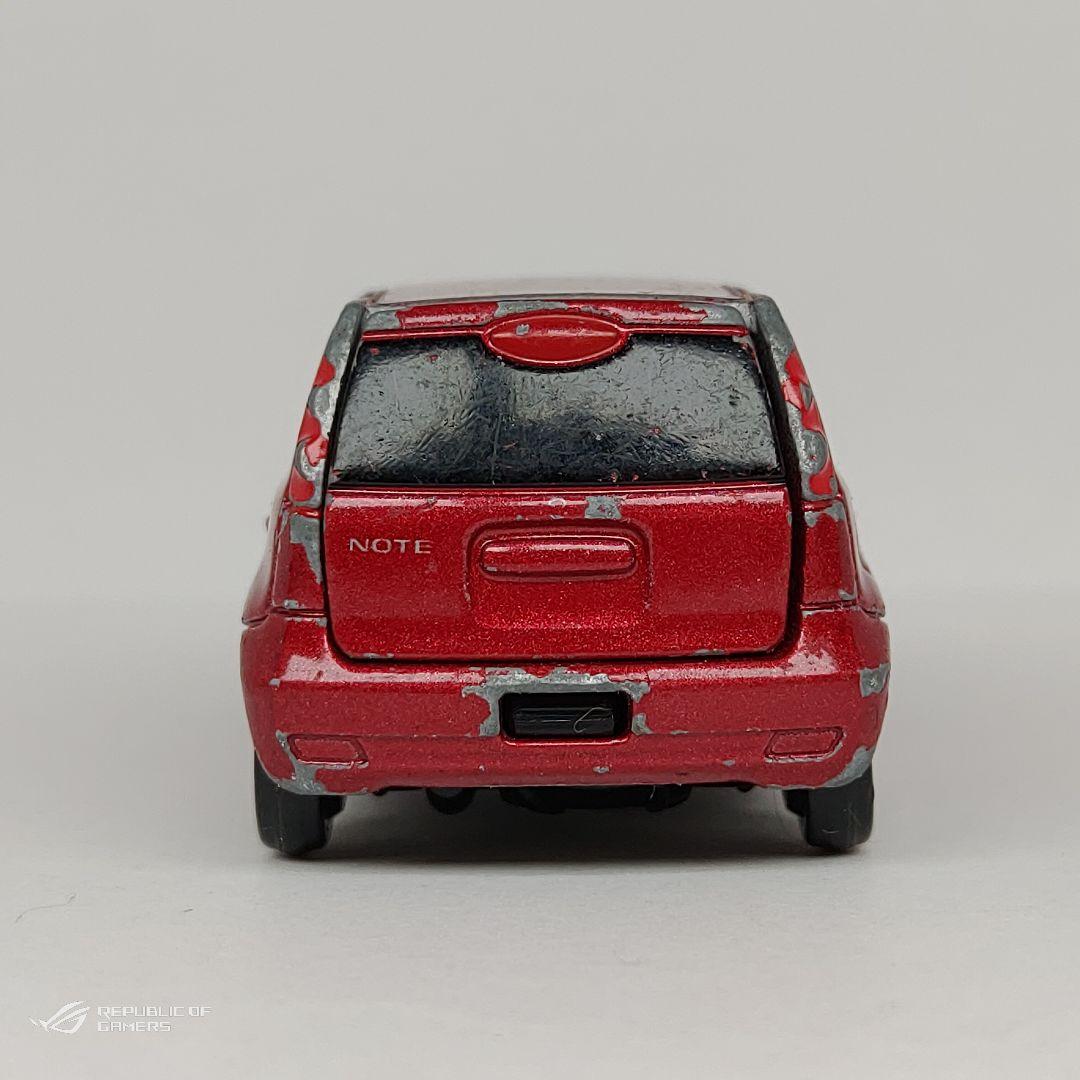 トミカ 日産 ノート カラーサンプル ルミナスレッド ディーラー特注品