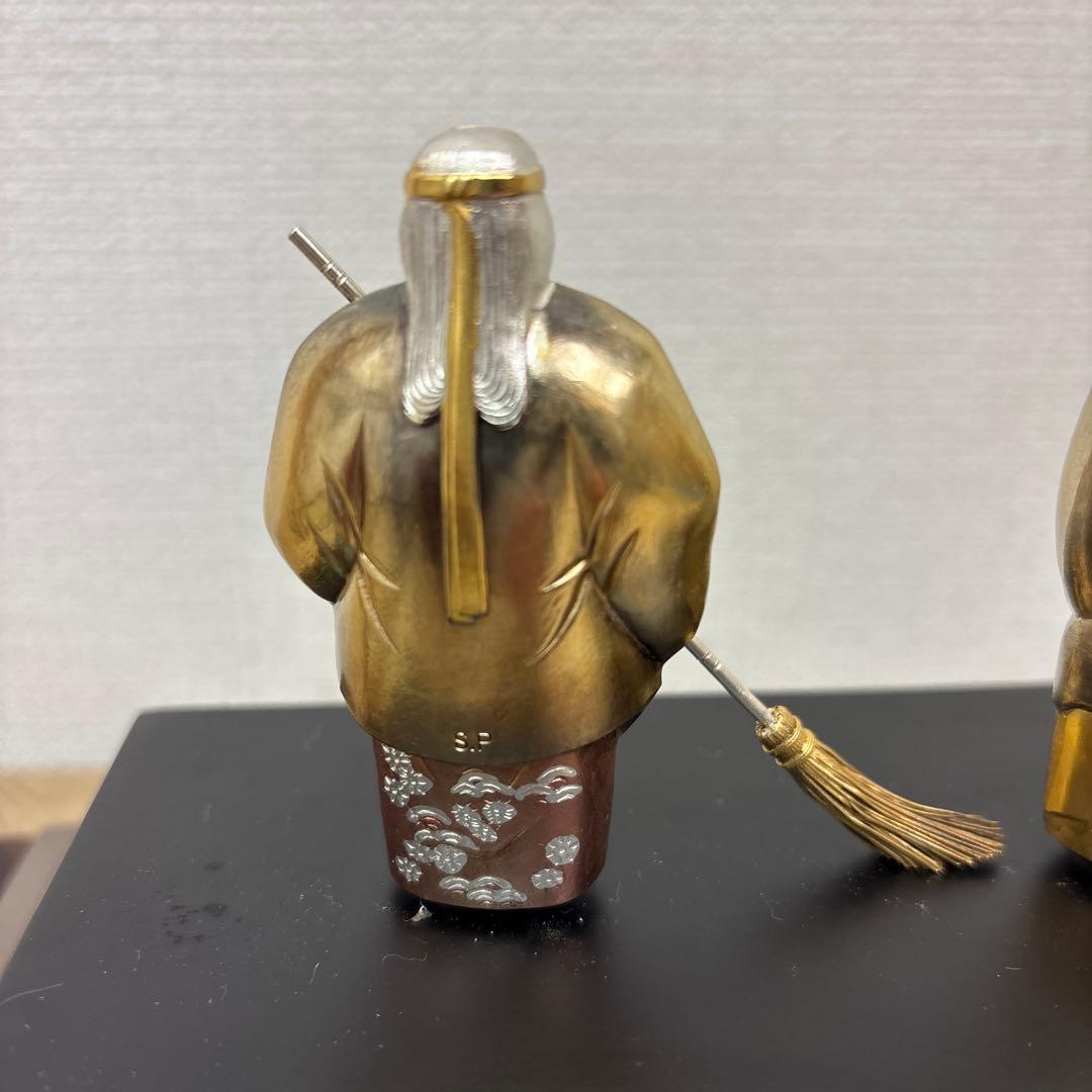 武比古作 彩色彫金高砂人形 銀仕上 金属製 高砂 ガラスケース 置物
