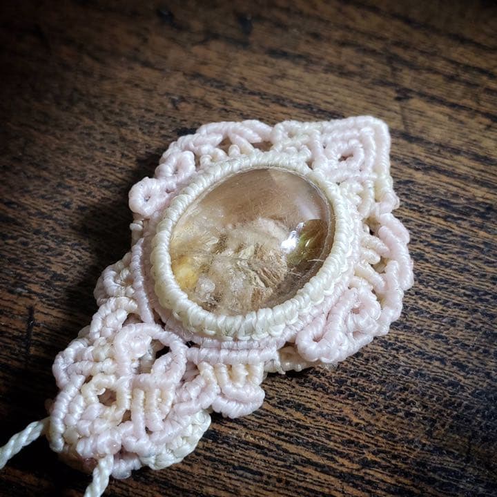 ふわふわインクルージョン「ガーデンクォーツ 」マクラメ編みネックレス