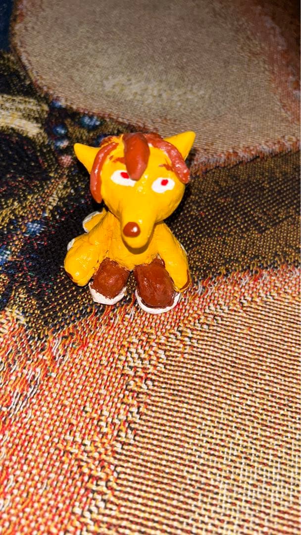 自作の置物「ドレッドきつね」