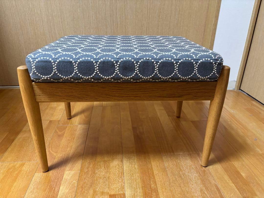 カイ•クリスチャンセン×宮崎椅子製作所 ペーパーナイフソファ　オットマン