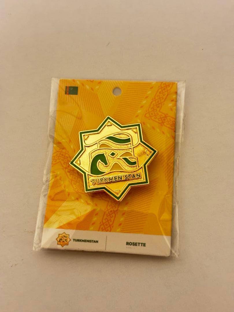 トルクメニスタンパビリオン ピンバッジ 関西万博限定商品 - メルカリ