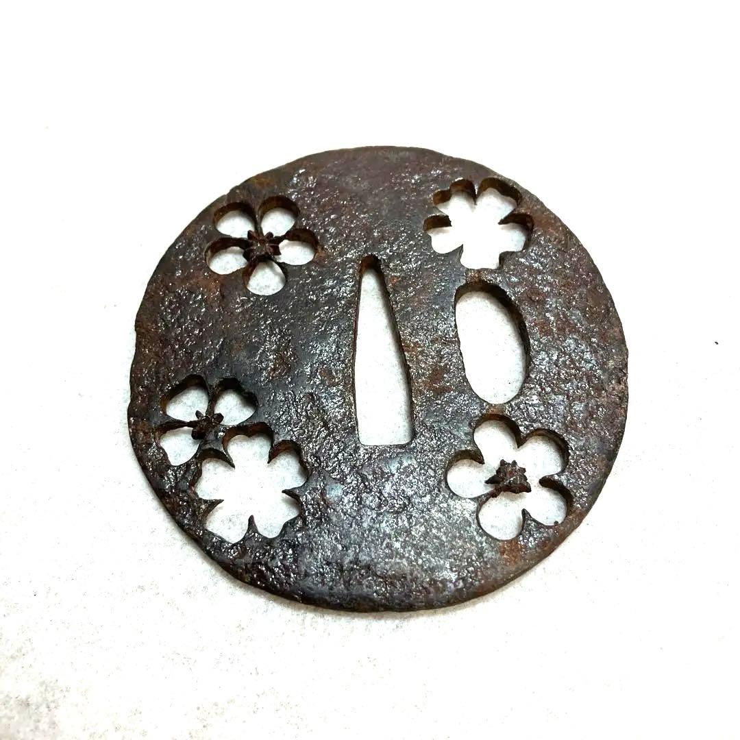 時代刀装具 刀匠鍔 桜梅透鉄鍔 武具 甲冑師 江戸時代室町時代当時物