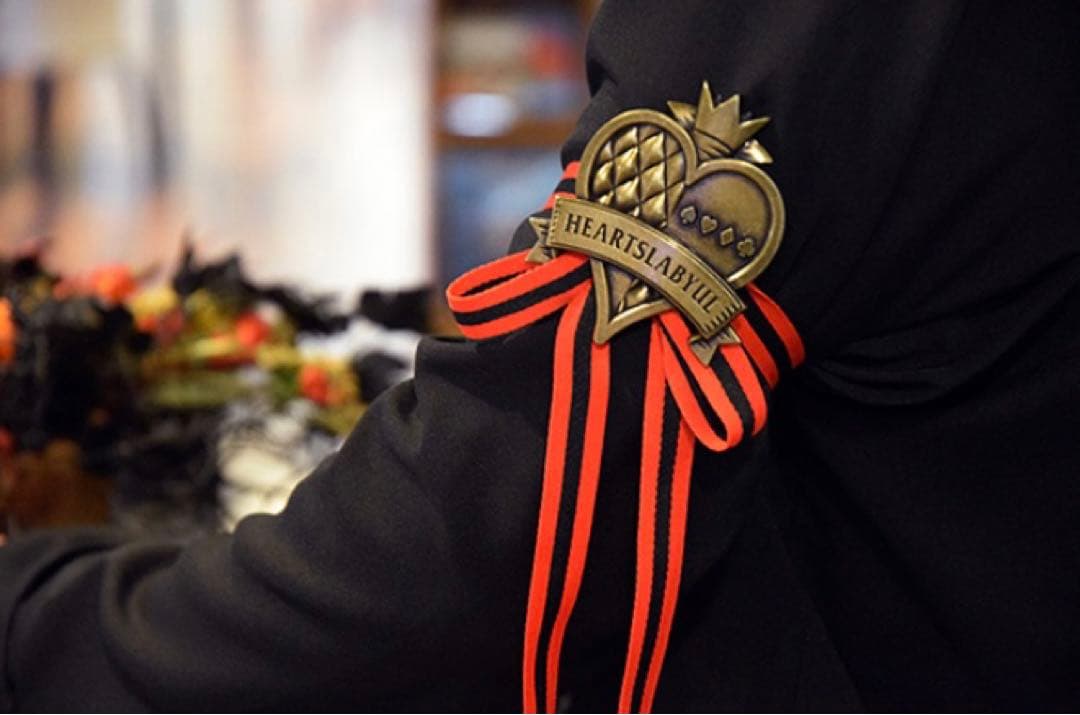 ツイステ レプリカ腕章 ハーツラビュル寮 未開封品 - メルカリ