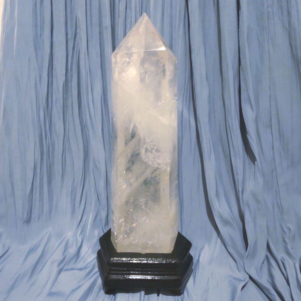 水晶 六角柱 高さ31cm 3.4kg 置物 木製台座付き