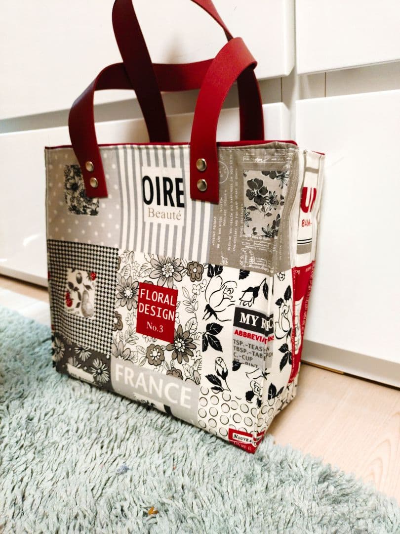 《ハンドメイド商品》廃盤3カラー小関鈴子さんパッチワーク生地♡トートバッグ♡