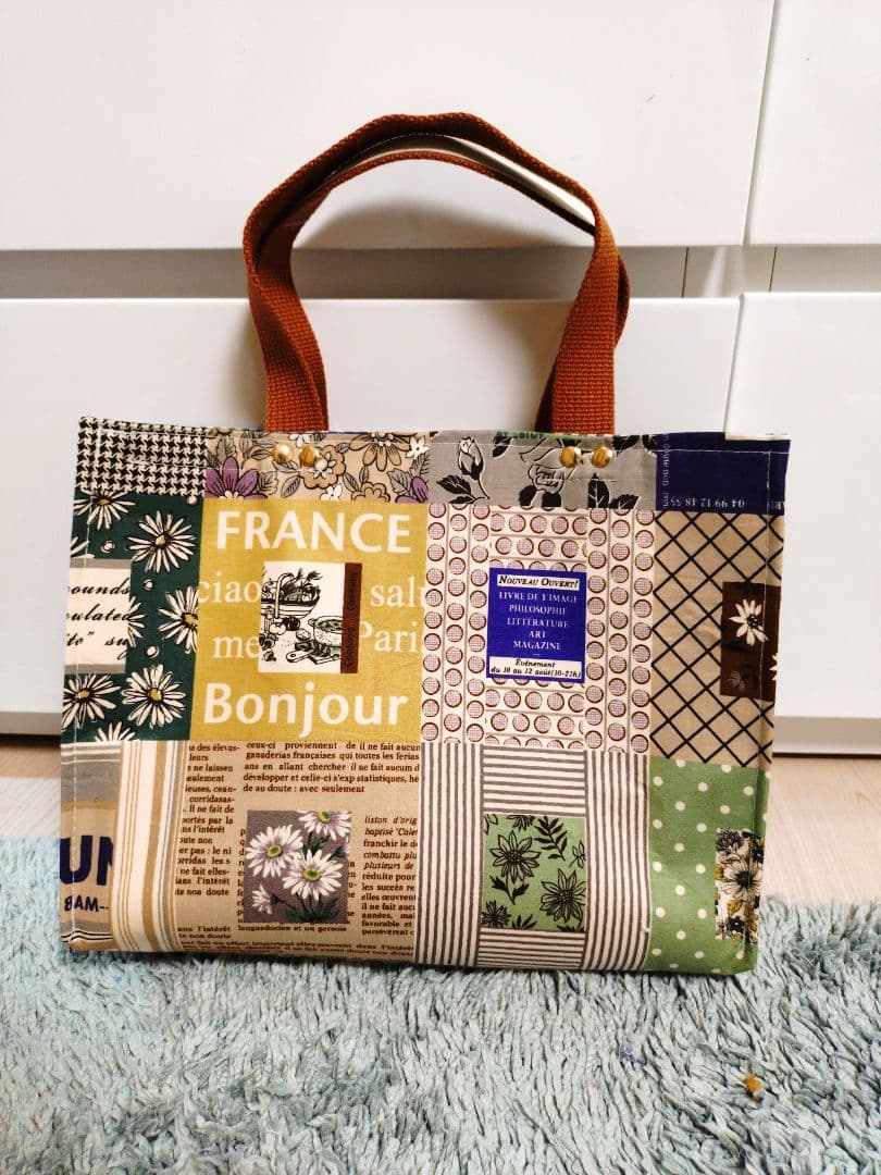 《ハンドメイド商品》廃盤3カラー小関鈴子さんパッチワーク生地♡トートバッグ♡