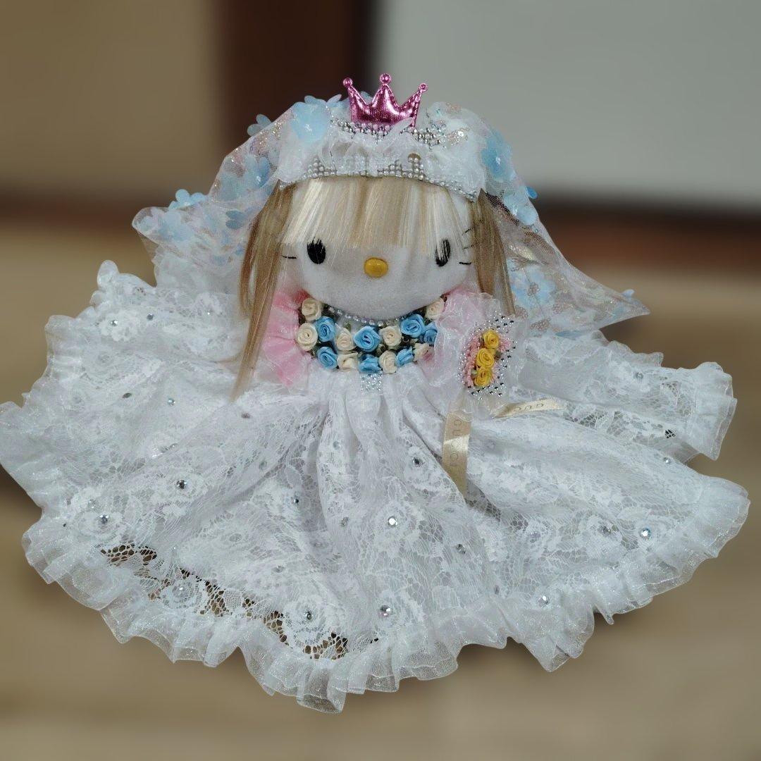 hello Kitty ウェディングドール ティアラ付き