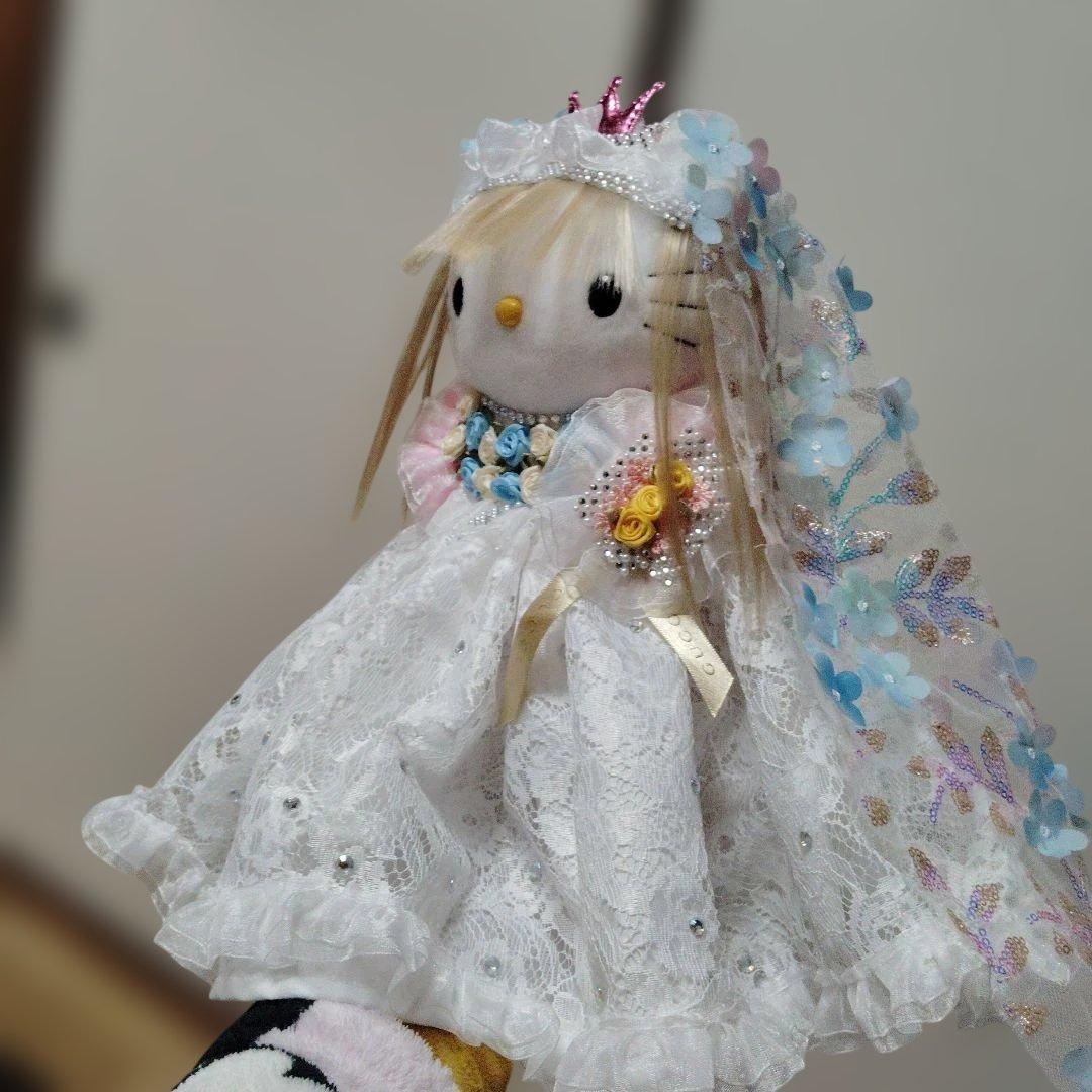hello Kitty ウェディングドール ティアラ付き