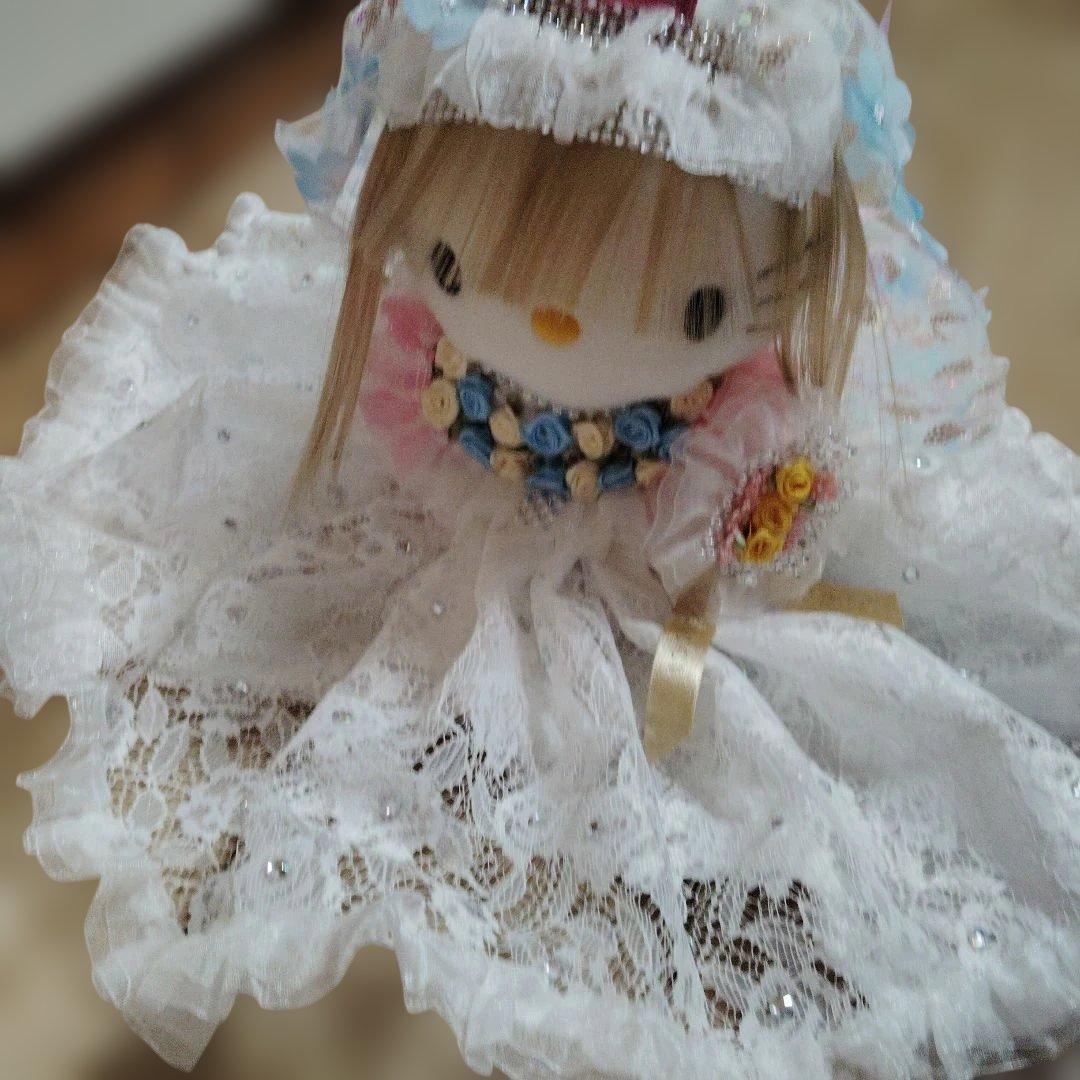 hello Kitty ウェディングドール ティアラ付き