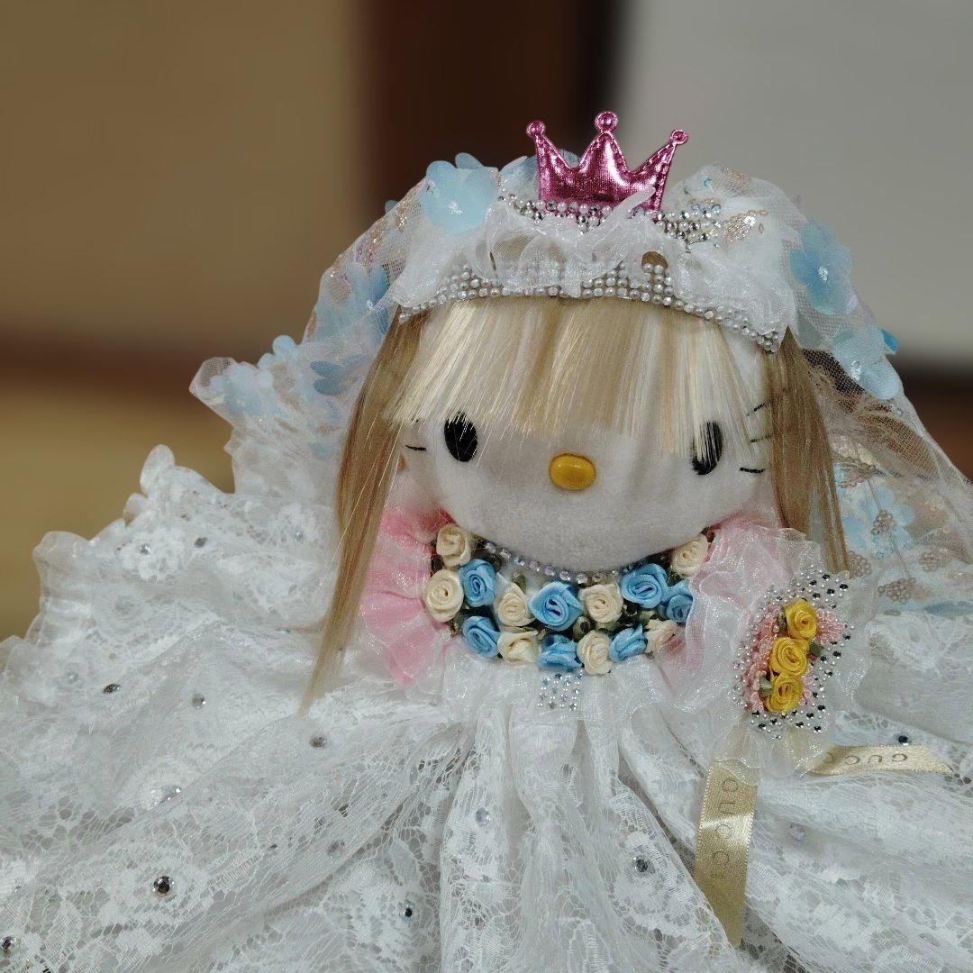 hello Kitty ウェディングドール ティアラ付き
