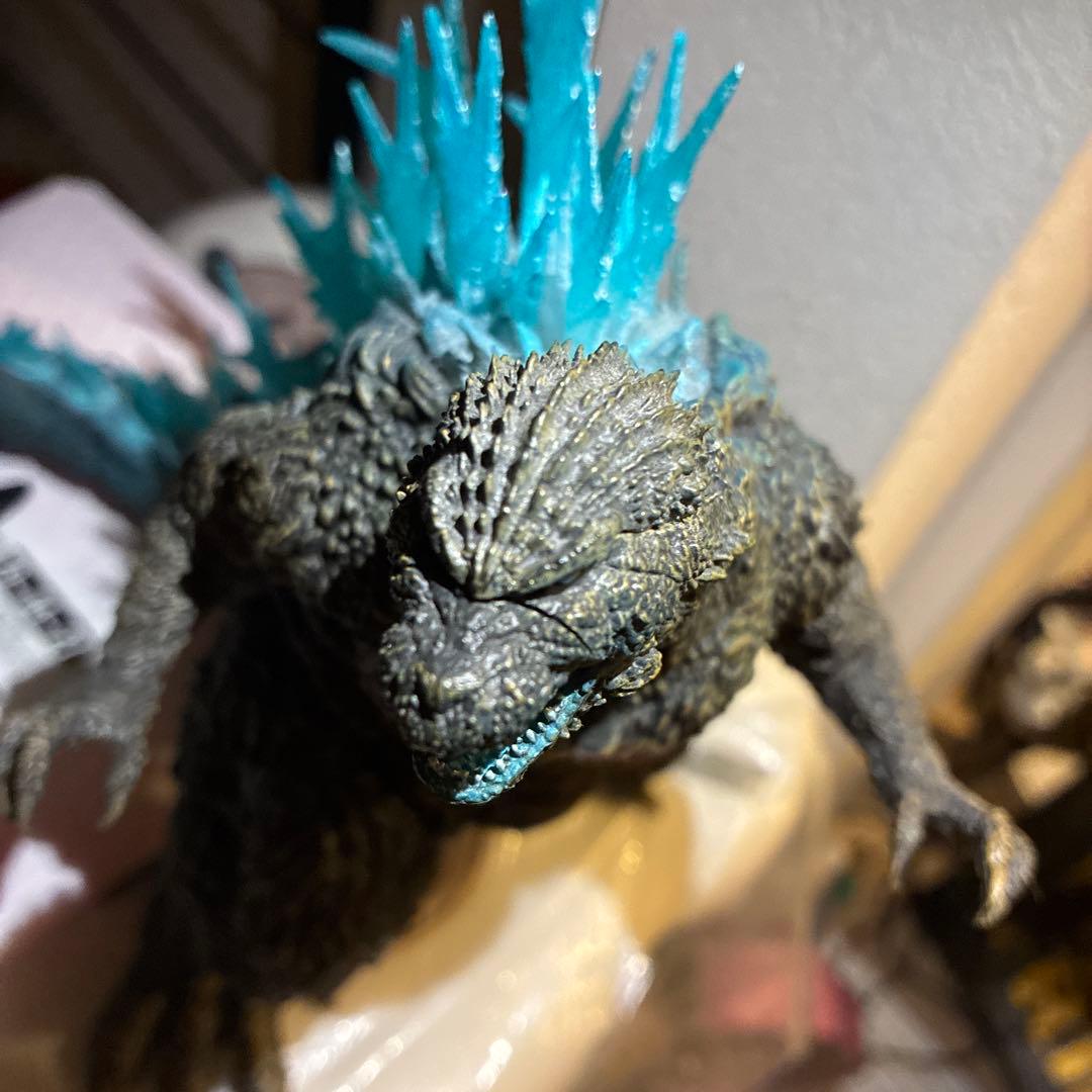 人*）様 ゴジラフィギュア 青い発光エフェクト