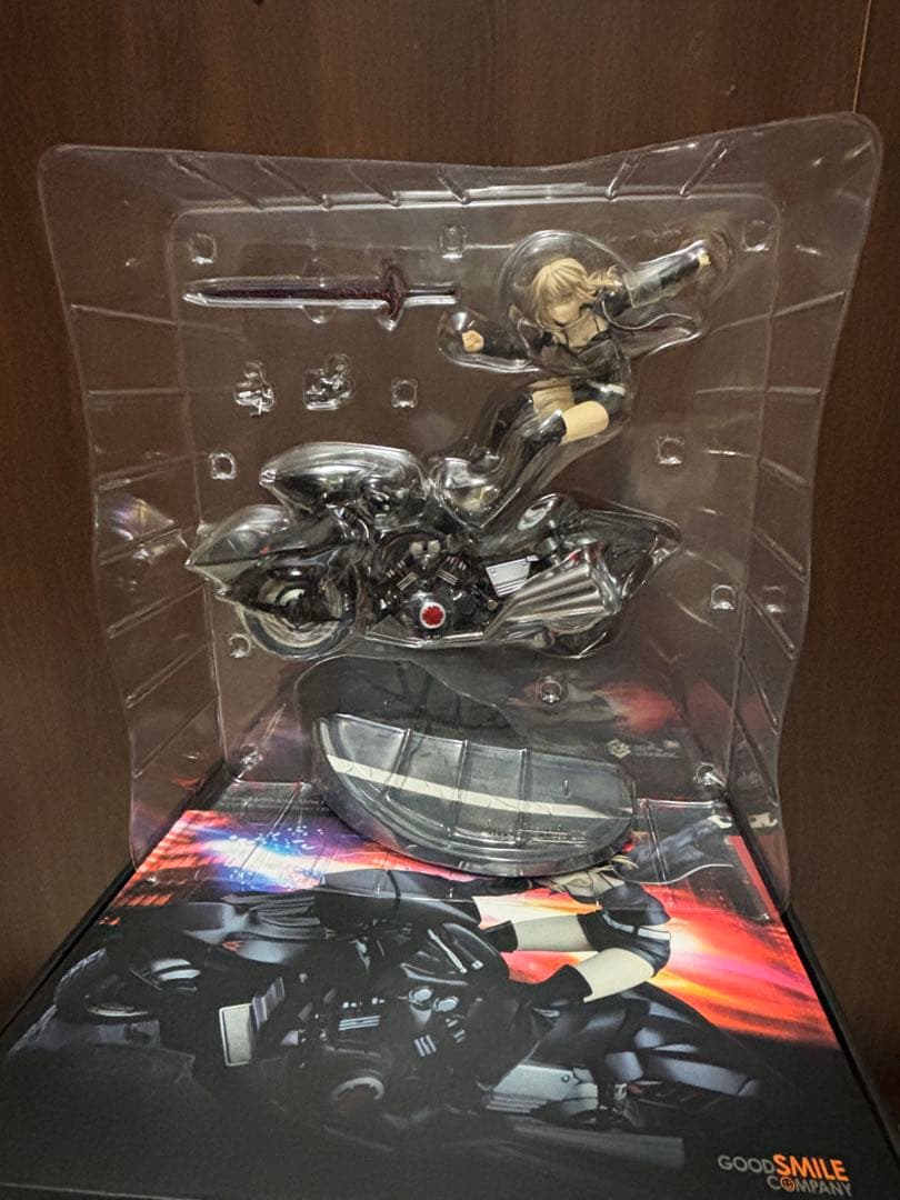 u*e様 セイバー アルトリア・ペンドラゴン オルタ&キュイラッシェ・ノワール