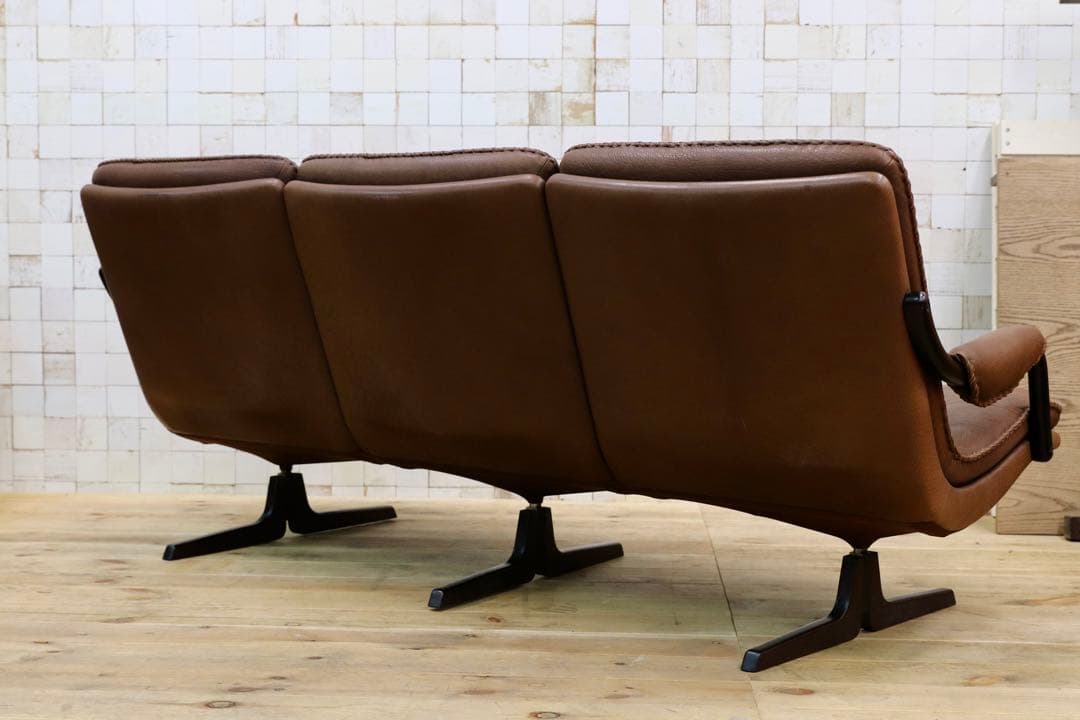 GMIO161C○BERG Furniture / ベルグファニチャー 3人掛け