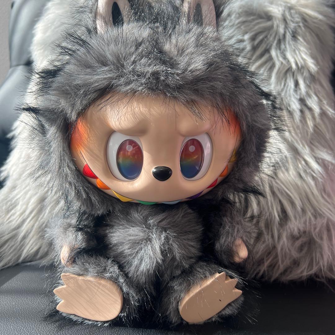 黒 ジモモ BIGサイズ ぬいぐるみ レア labubu ZIMOMO ラブブ - メルカリ