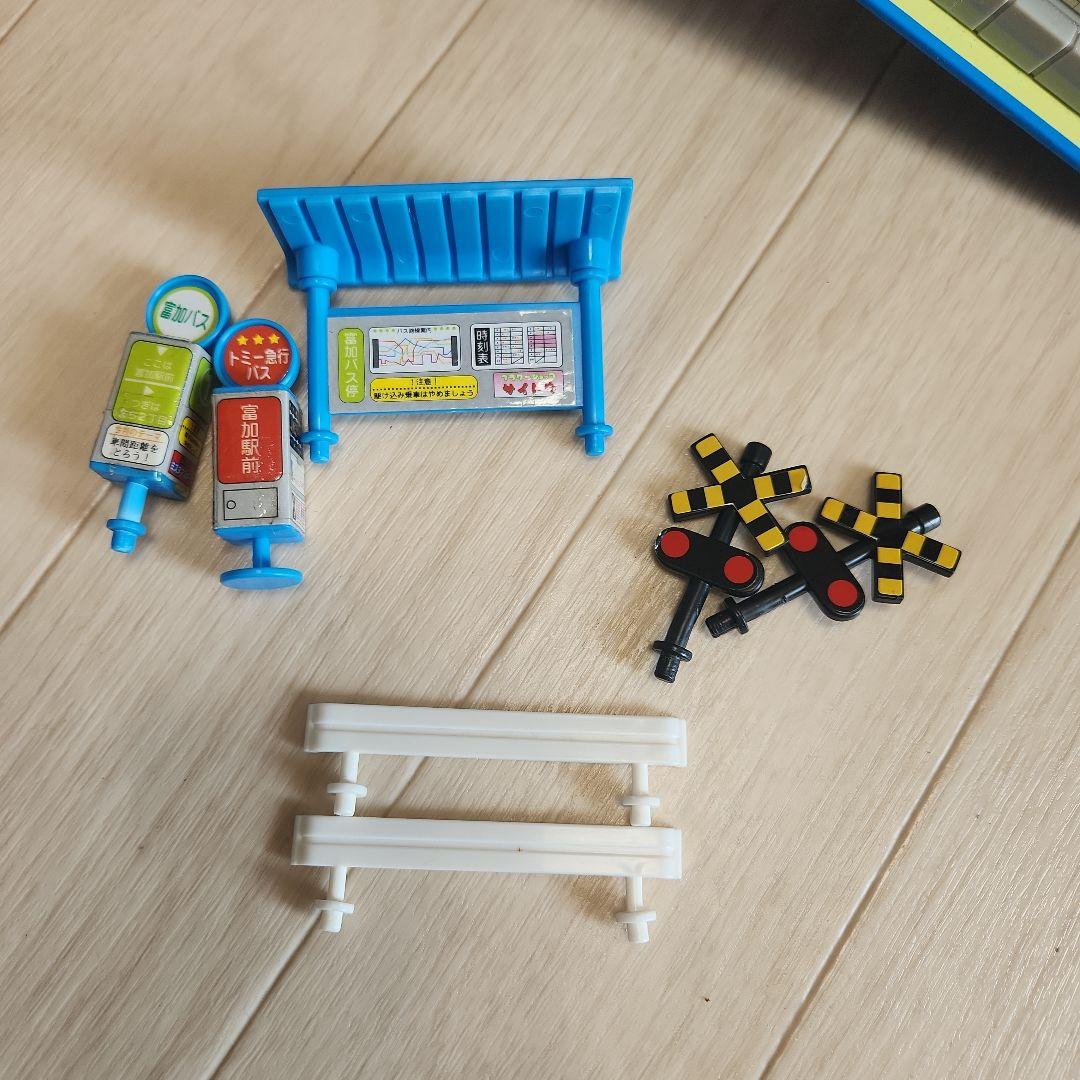 トミカ ハンディ立体マップ 駅前ロータリー - メルカリ