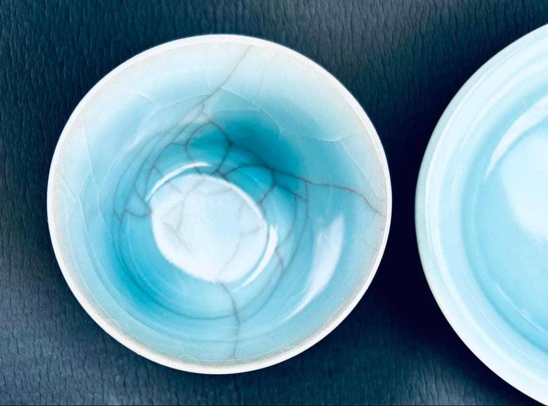 人間国宝 鈴木三成作 青瓷「氷裂」「淀青」 2点セット - メルカリ