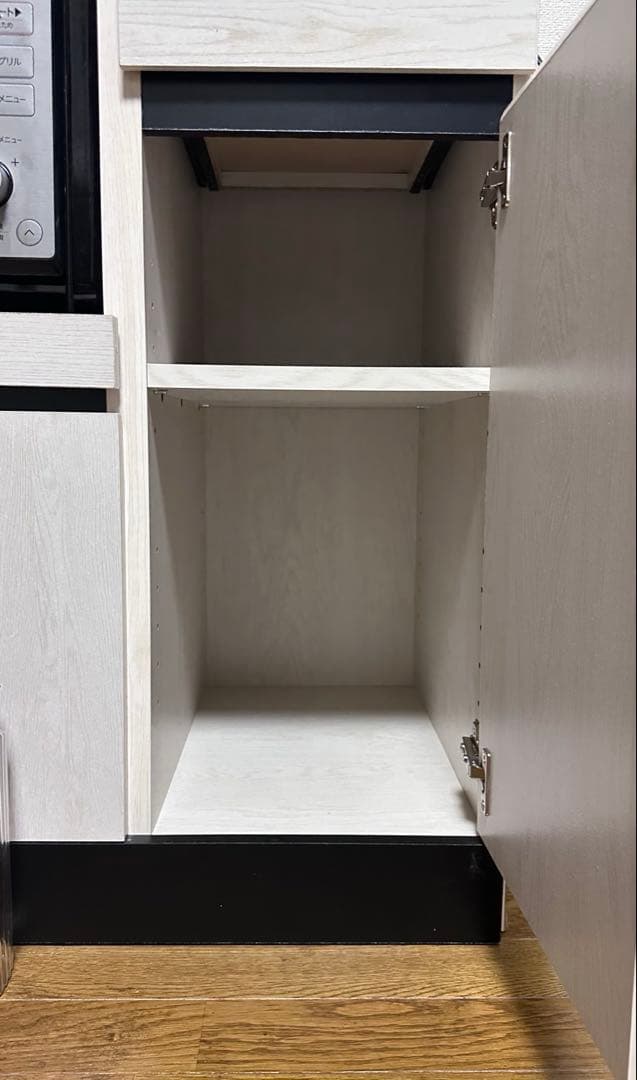 ホワイト木製キッチンカウンター