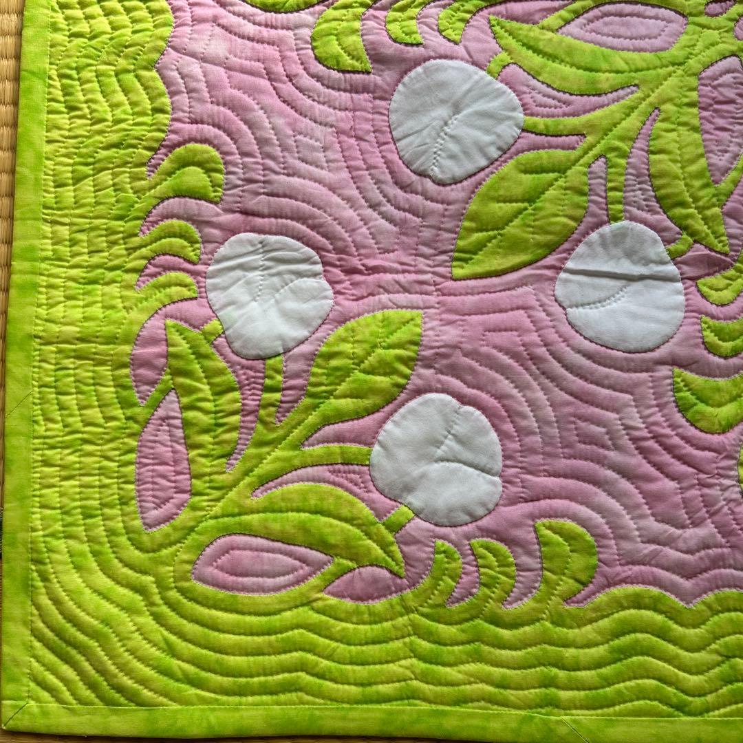 ハワイアンキルトのタペストリー（ハンドメイド）