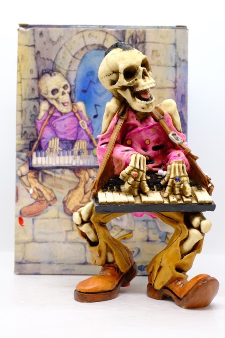 W.U.I. スカル　ROCK TO DEATH フィギュア 骸骨 バンド