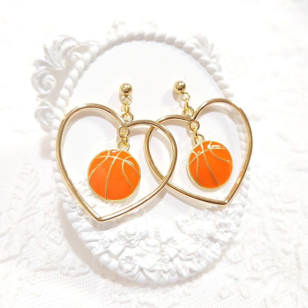 大人可愛い★バスケットボール in ゴールド ハート フープ ピアス♡