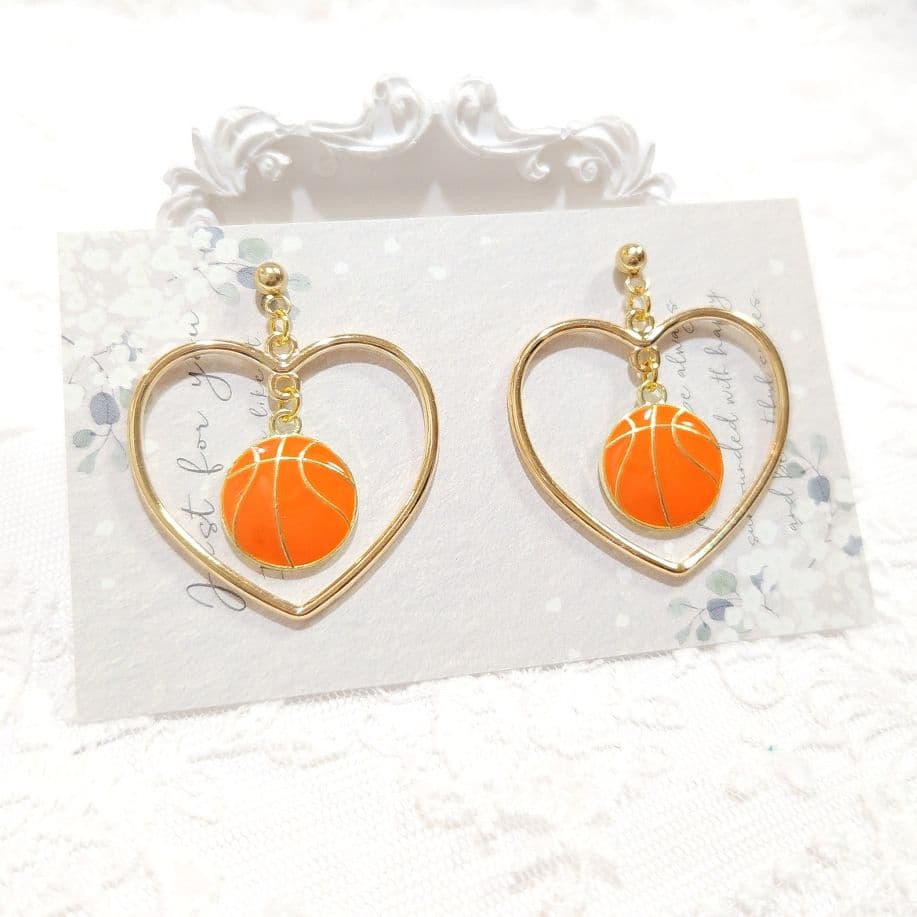 大人可愛い★バスケットボール in ゴールド ハート フープ ピアス♡
