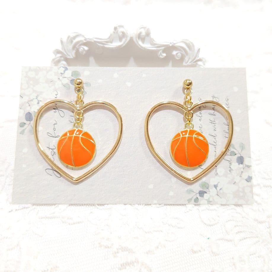 大人可愛い★バスケットボール in ゴールド ハート フープ ピアス♡