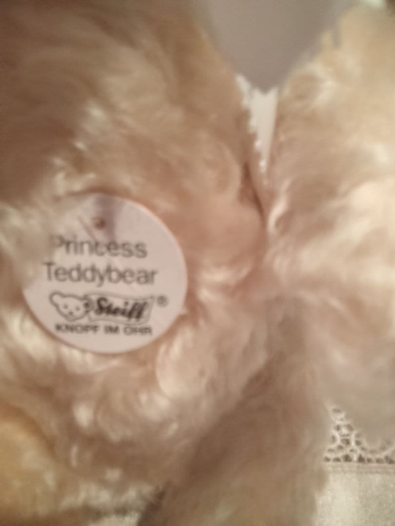 シュタイフ125年記念して2005年作られた紀宮様ご成婚記念プリンセス