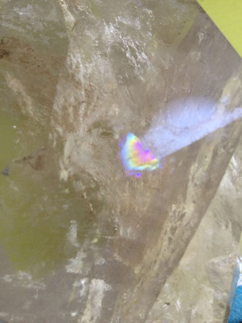 ヒマラヤ水晶6角柱　虹入り　極上品　水晶　観賞石