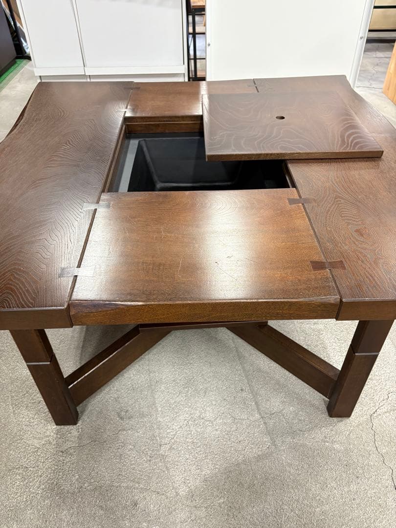 囲炉裏　ダイニング　座卓　天然木　無垢材　南部鉄