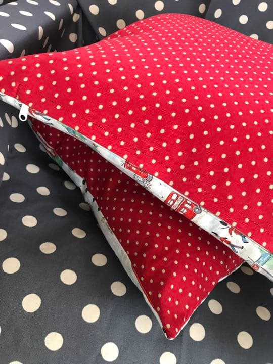 ファスナー付クッションカバー　2枚☆ハンドメイド