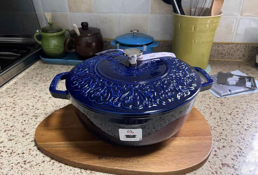 staub ストウブ 24cm 限定コレクション、色が美しい❗️美品