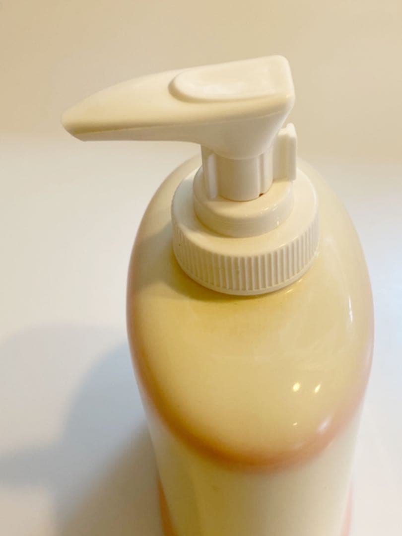 未使用品　イマン　ローションボトル　ダイアナローズ　陶器　アンティーク