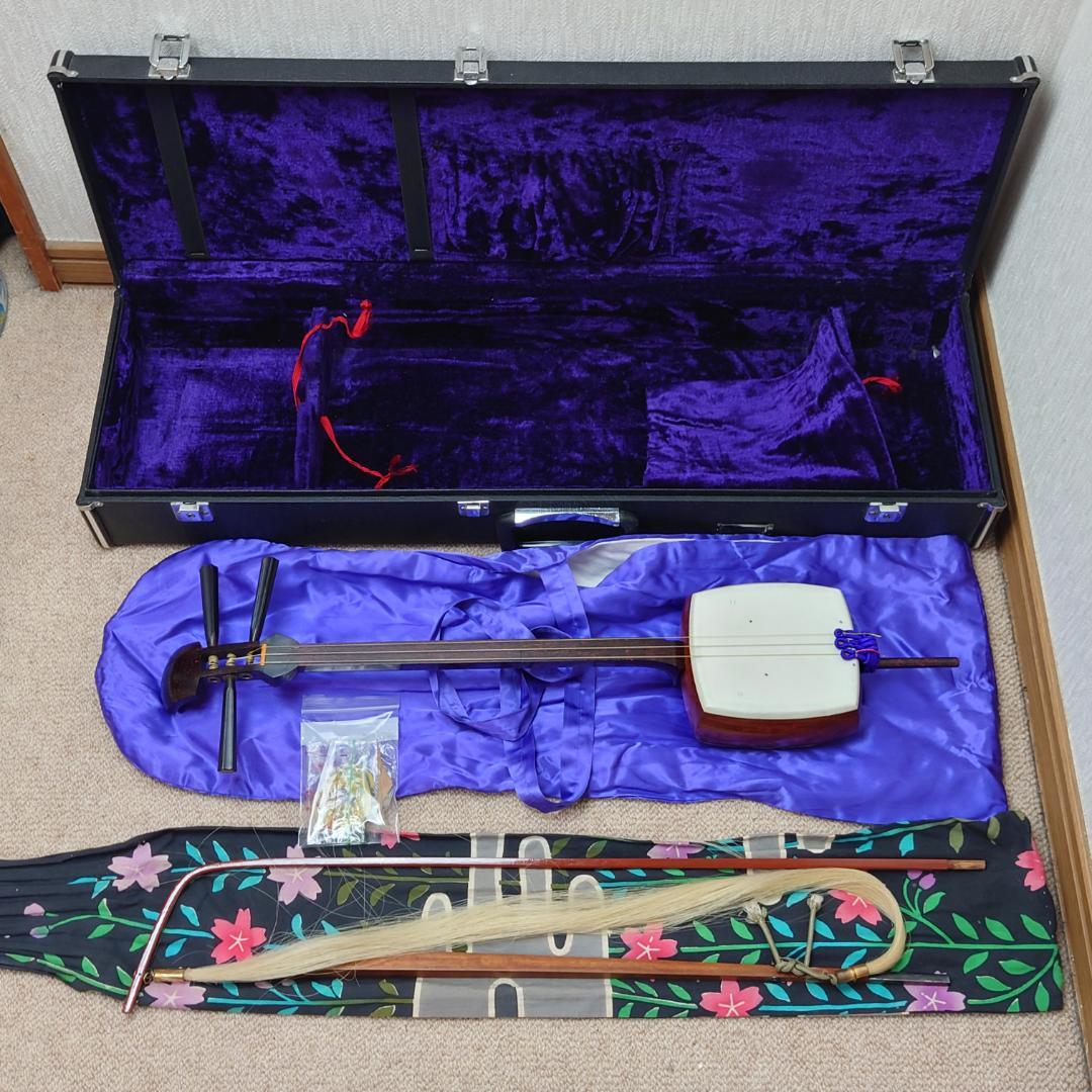 た*ん様 胡弓 弓・ハードケース付き 和楽器