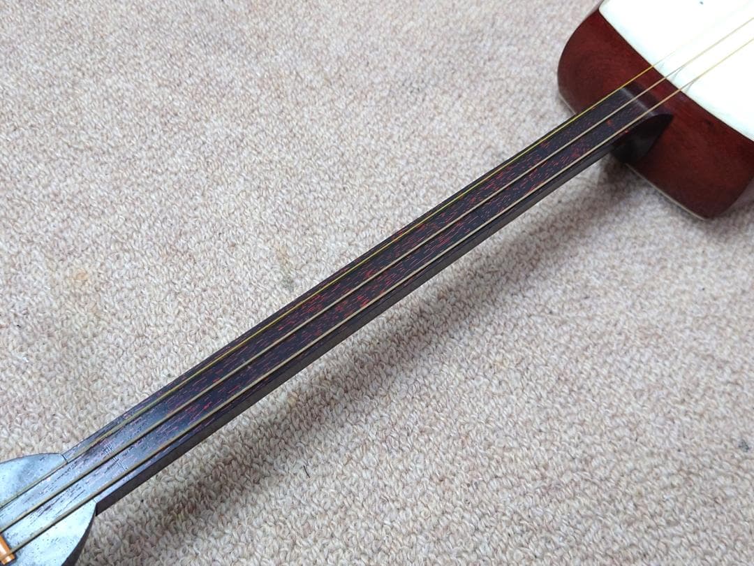 た*ん様 胡弓 弓・ハードケース付き 和楽器