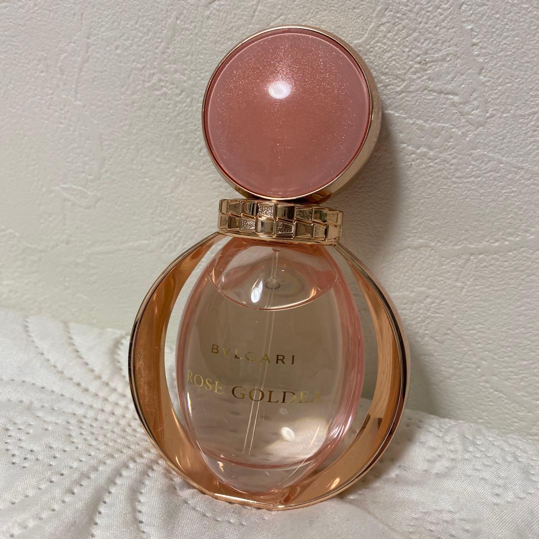 ブルガリ ローズ ゴルデア オードパルファム（リミテッド フローラル ボトル）