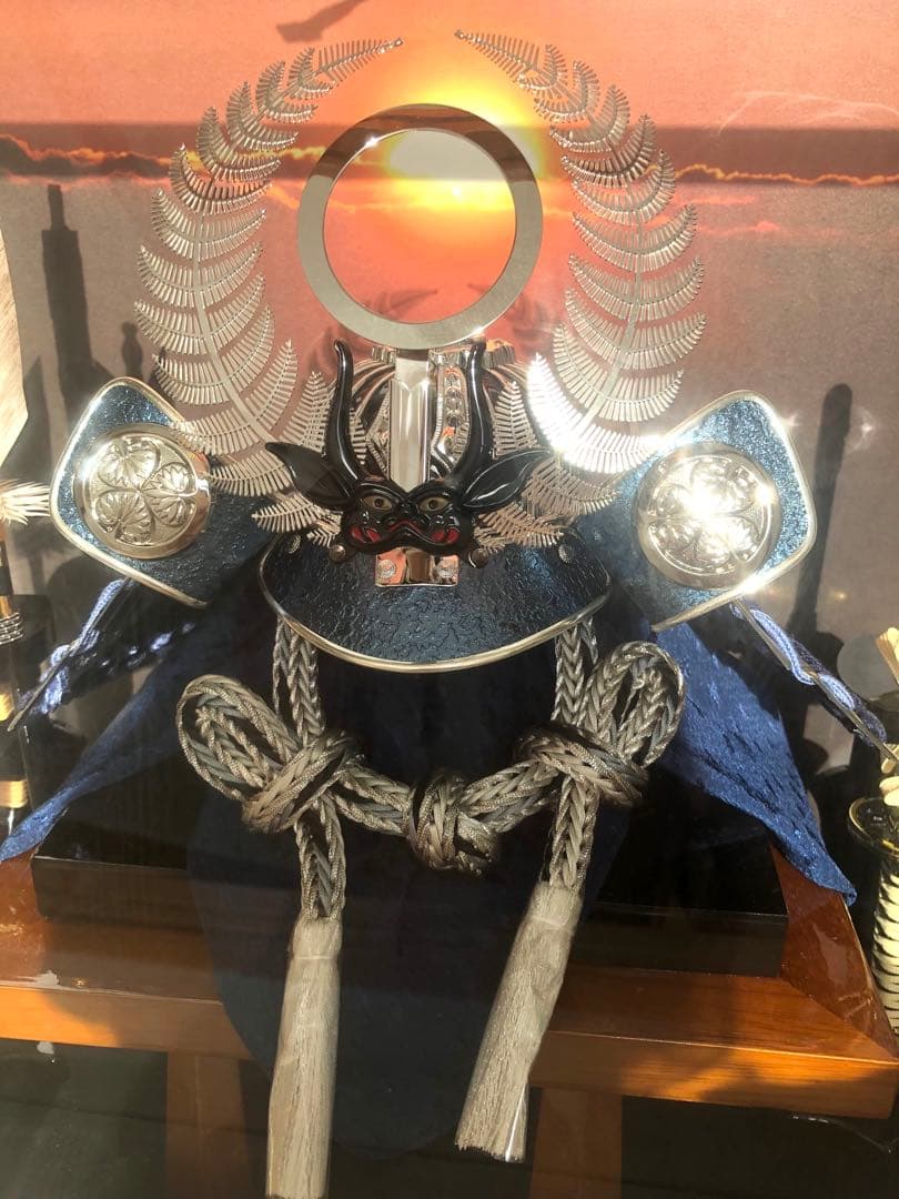 五月人形兜飾り ガラスケース入り　オルゴール付き