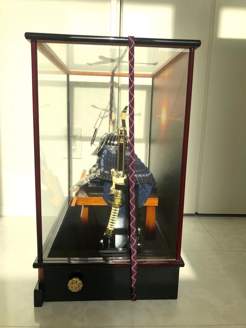 五月人形兜飾り ガラスケース入り　オルゴール付き