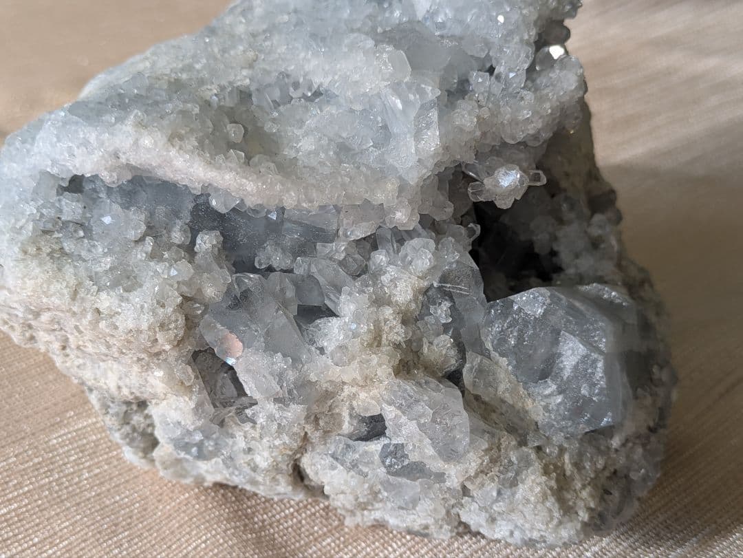 大型 セレスタイト 天青石 2.99ｋｇ 天然石 原石