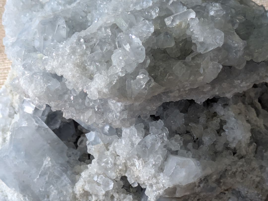 大型 セレスタイト 天青石 2.99ｋｇ 天然石 原石