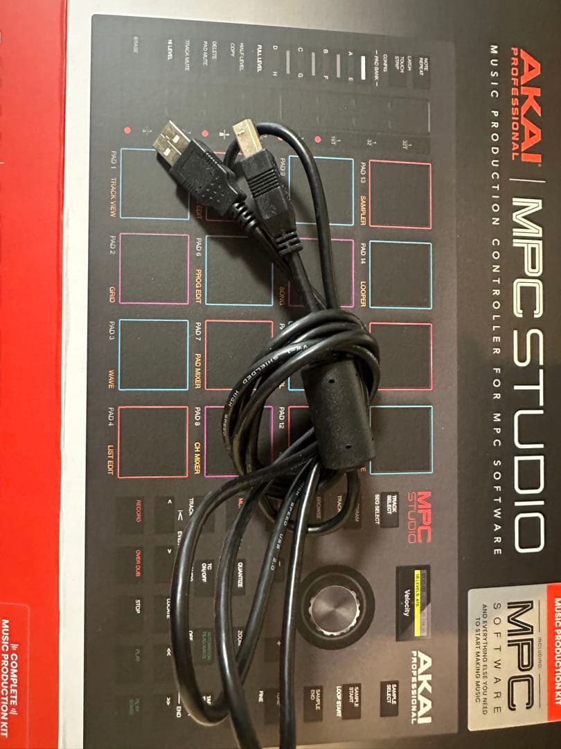 AKAI MPC STUDIO 音楽制作コントローラー